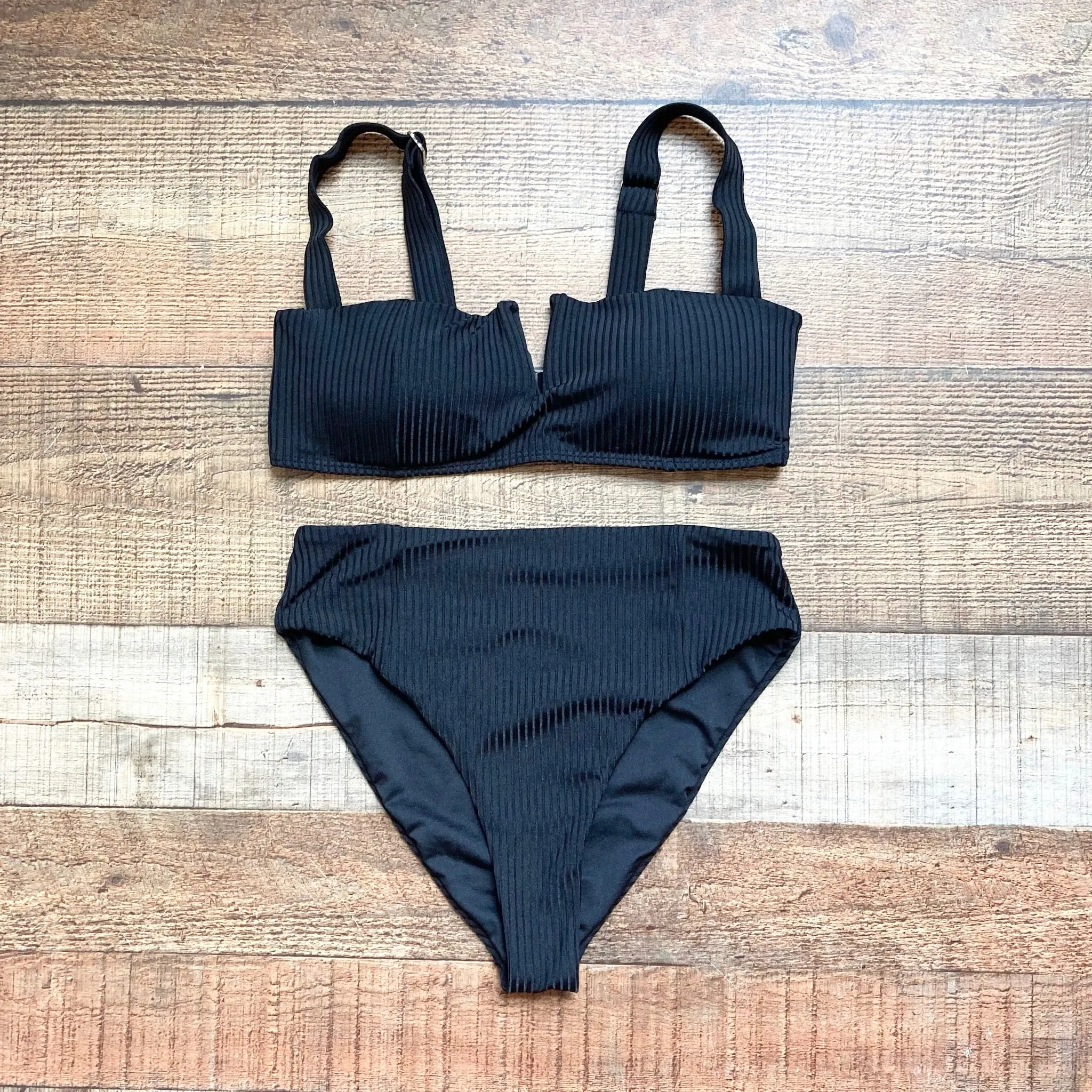 Aava Black Ribbed Mid-Waist Bikini Bottoms NWT-Size S (we have matching bikini top)