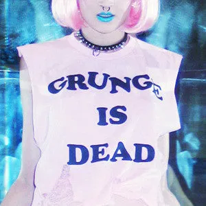 GRUNGE IS DEAD TEE