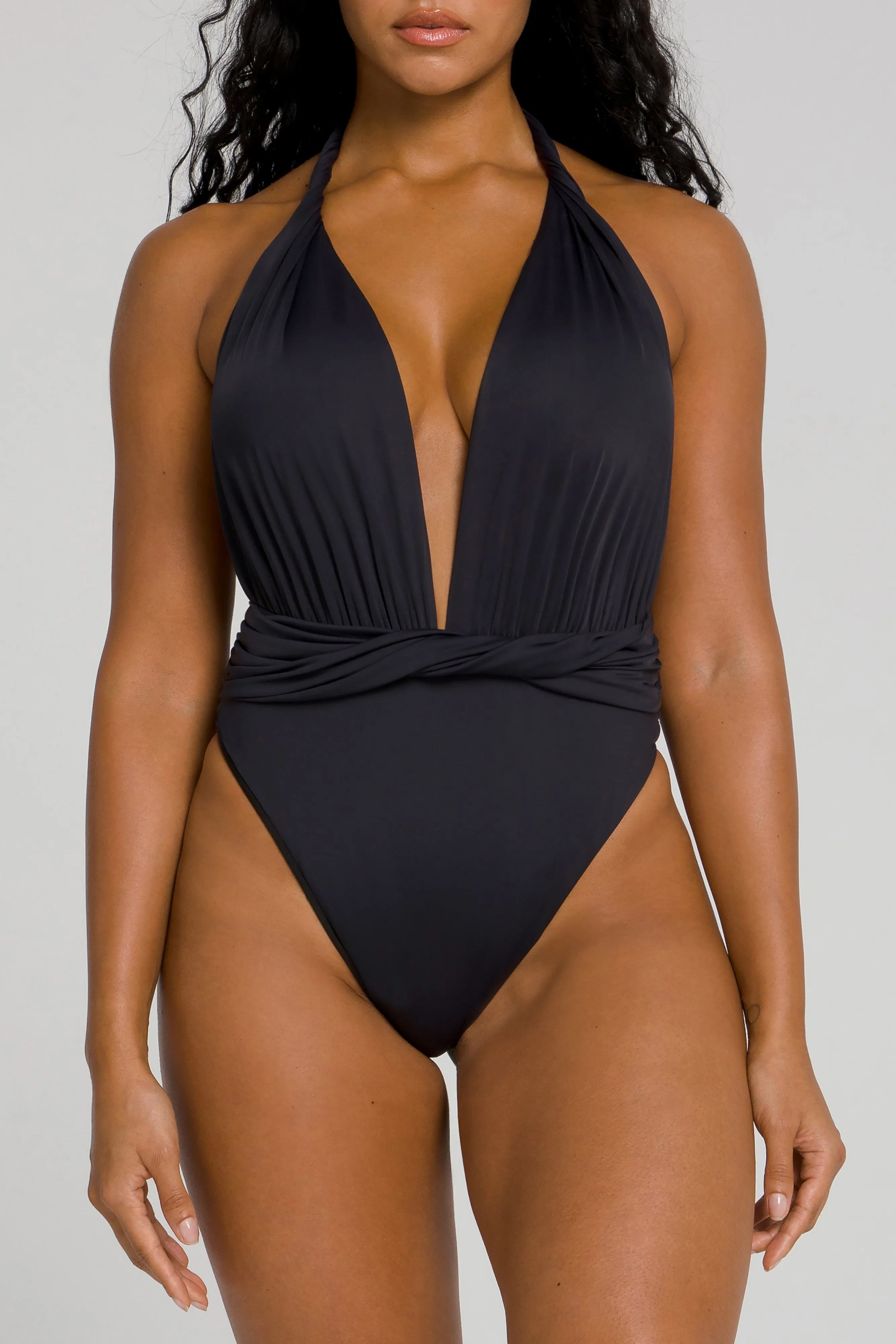 WAIST CINCHER ONE-PIECE | BLACK001